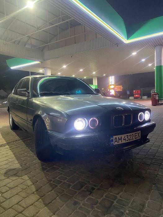 Продам BMW e34 520i