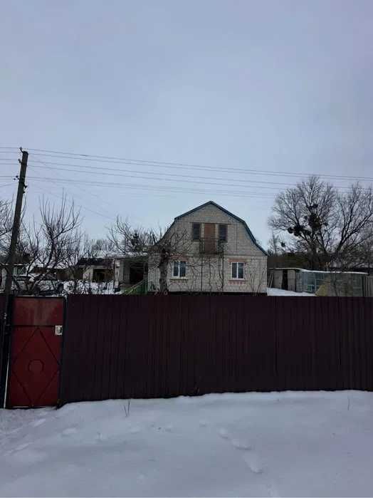 Продаж будинку Завадівка( Володарка). Розглядаємо державні програми .