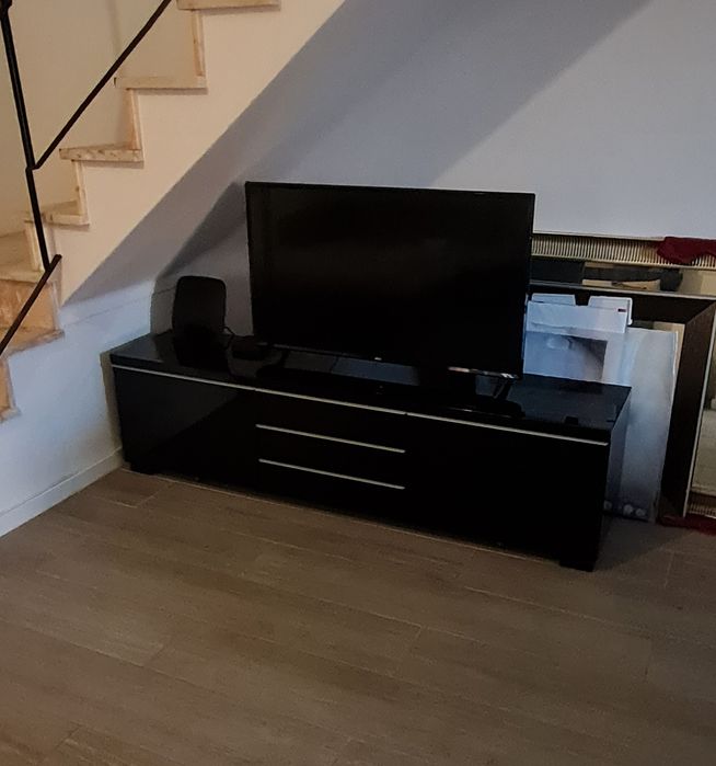 Aparador ikea besta