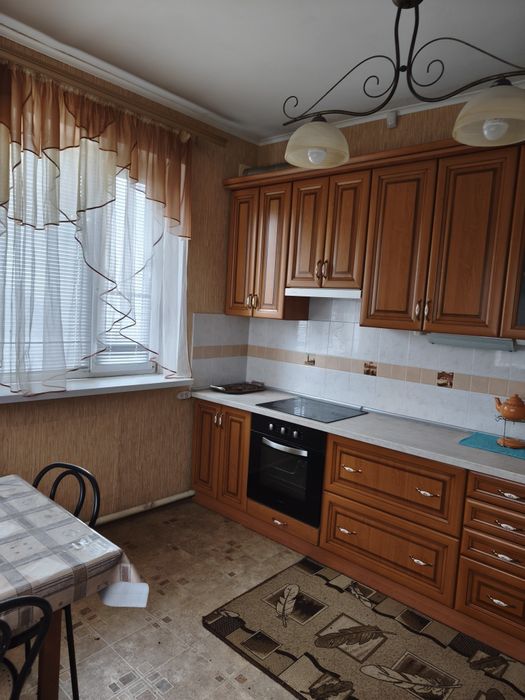 Продам  будинок  в Новомиколаївкі  з  неймовірним плануванням