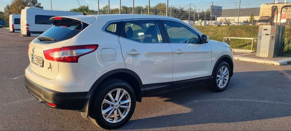 Nissan Qashqai 2015  білий перламутр
