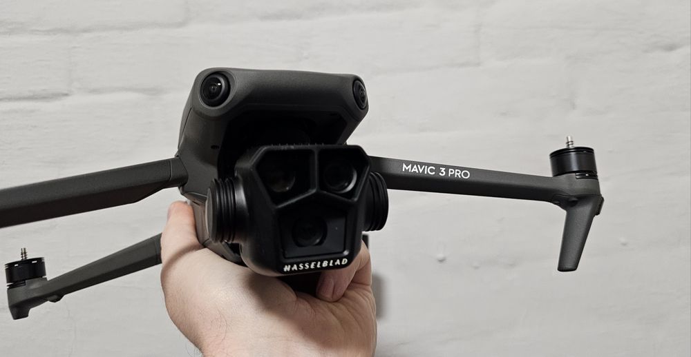 Дрон, квадрокоптер- DJI Mavic 3 Pro + пульт + АКБ