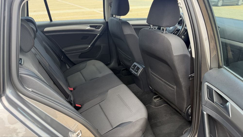 Vendo VW Golf 7 Variant 1.6 TDI DSG