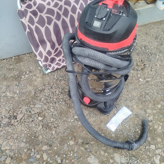 Промышленный, строительный, пылесос .