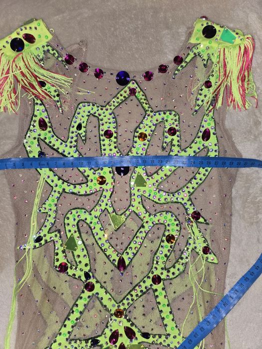 Гімнастичний купальник на 7-8 років.