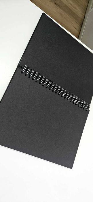 [BAIXA PREÇO] Caderno de desenho folhas pretas