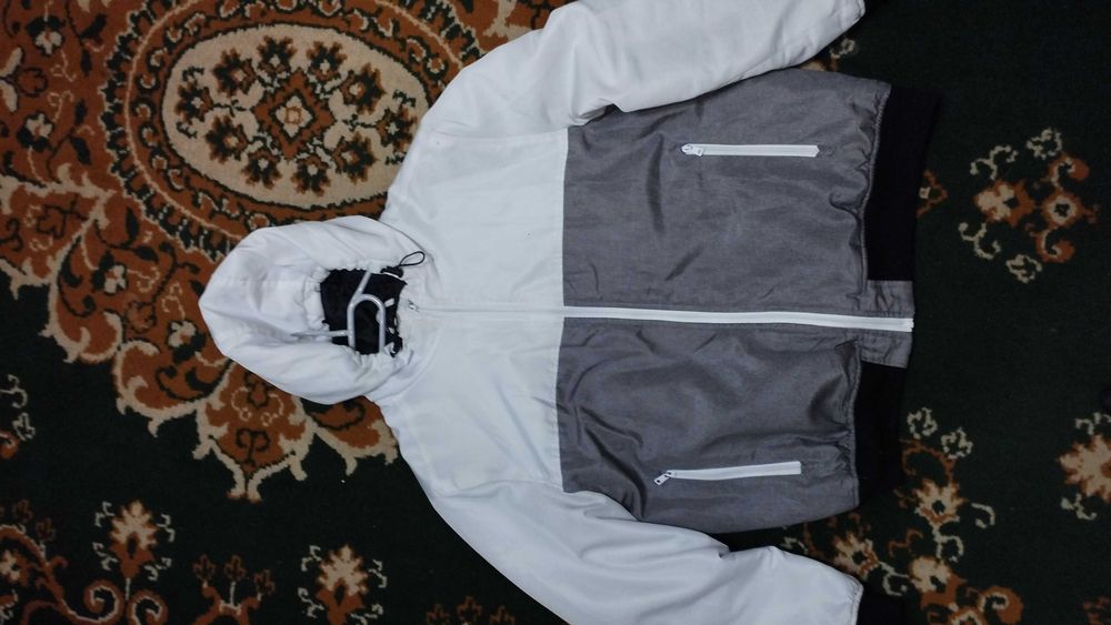 Стильна тепла куртка