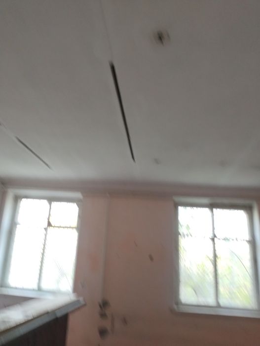 Нежитлове приміщенні, Будівля громадського призначення