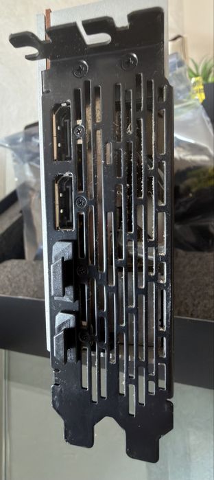 Placa grafica Radeon VII 16 Giga