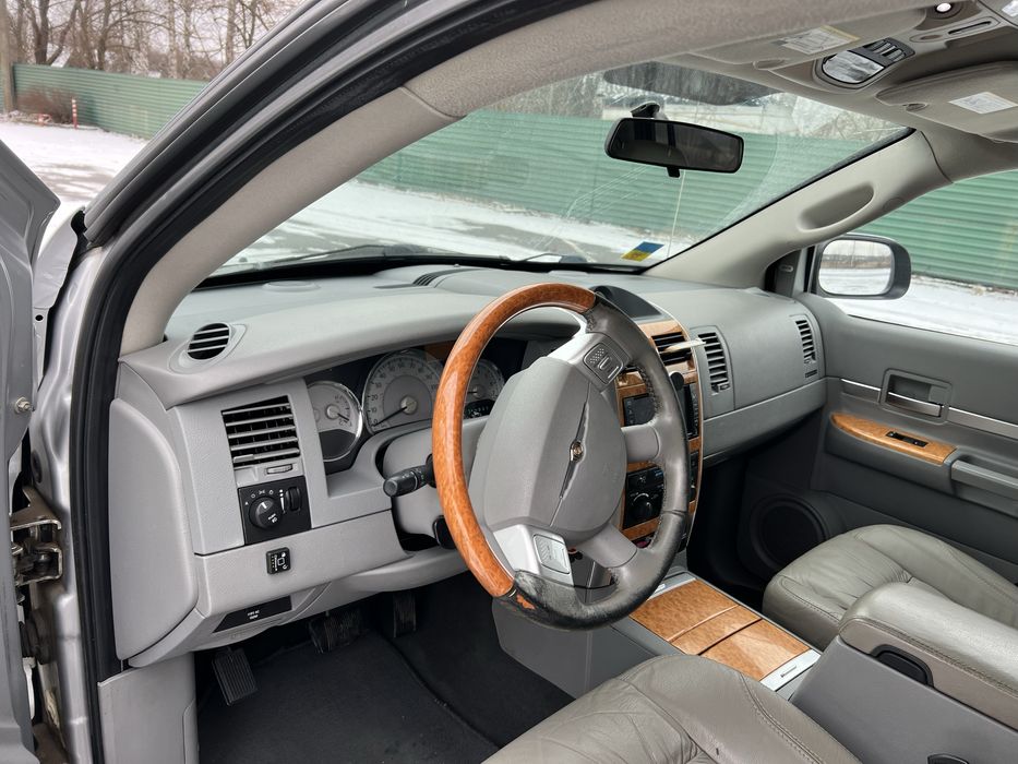 Chrysler Aspen рамный полный привод 8мест
