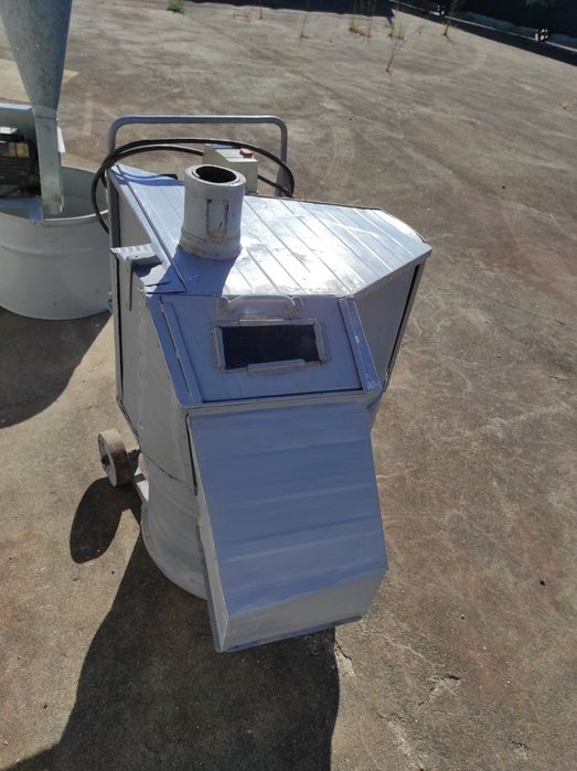 Escarolador de milho trifásico