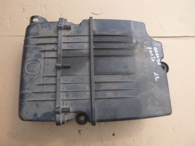OBUDOWA FILTRA POWIETRZA FIAT GRANDE PUNTO 1.2 1.4 51773400