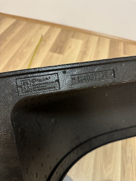 Nadkole pojedyncza oś styropianowe do przyczepy kempingowej