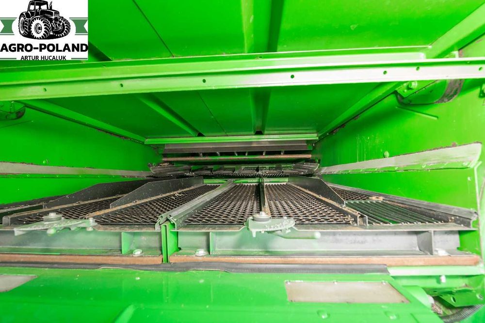 Комбайн зернозбиральний JOHN DEERE W 550 - 2981 м/г - 5,5 м - 2011 рік