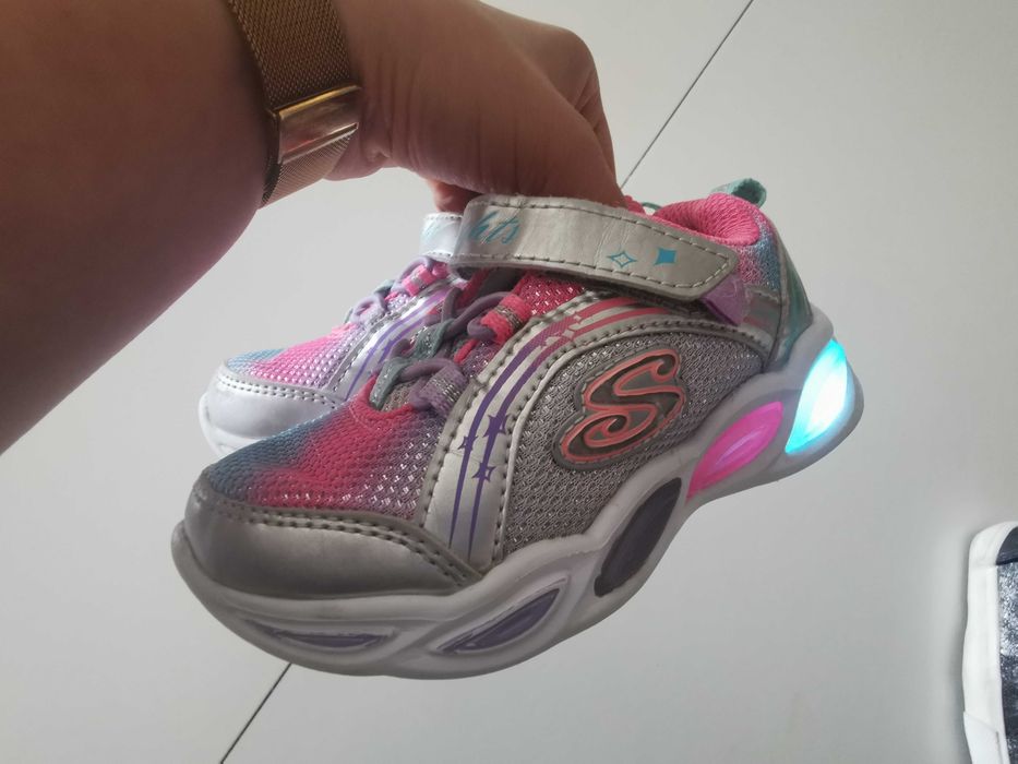 Skechers buty świecące r. 23 dziewczęce