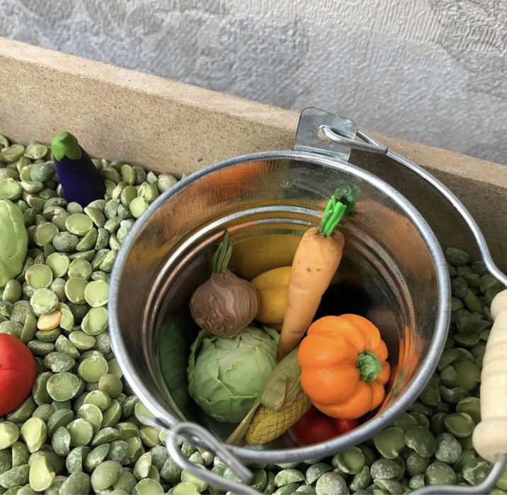 Мініатюрні фігурки з полімерної глини