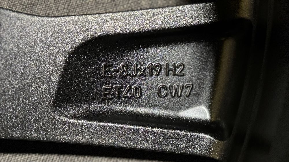 Оригінальні диски Audi Q6 SQ6 e-tron 19 85H601025D