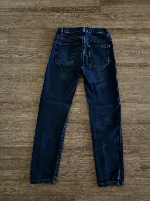 Продам джинсы LC WAIKIKI р. 122-128 7-8лет