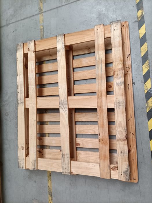 Paleta , Palety  110x130 , deski 1,5- 1,7cm, CP7