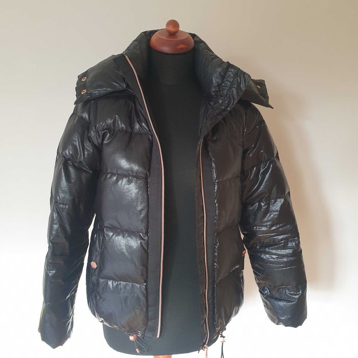 Damska, lekka puchowa kurtka marki Benetton. Rozm. 38