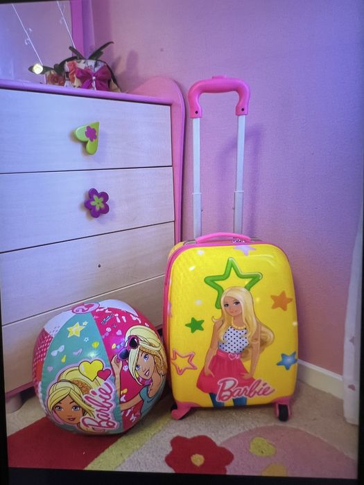 Валіза для дівчинки