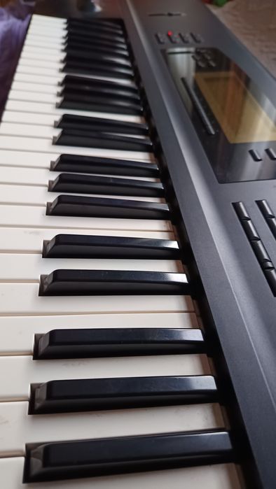 Korg 01 W Sintetizador