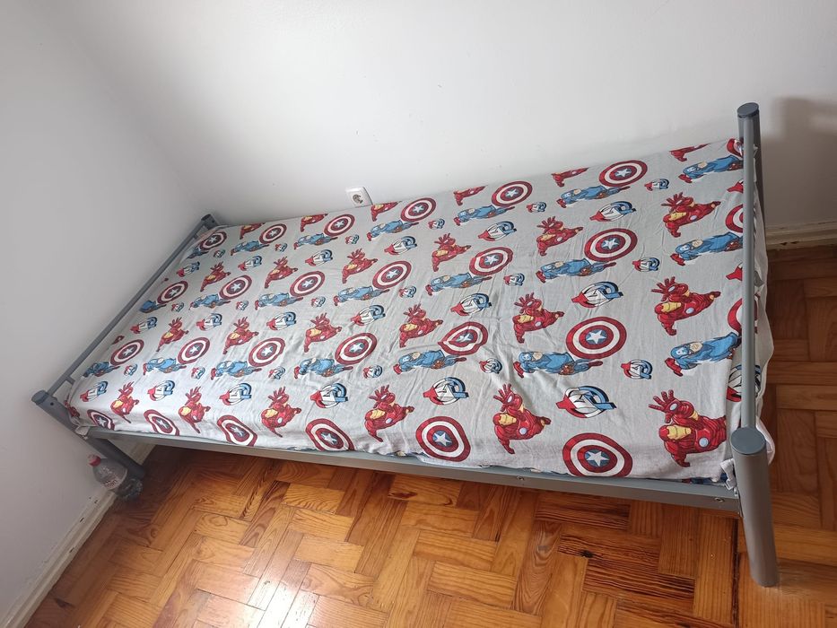 Beliche ikea ferro como nova (sem colchão)