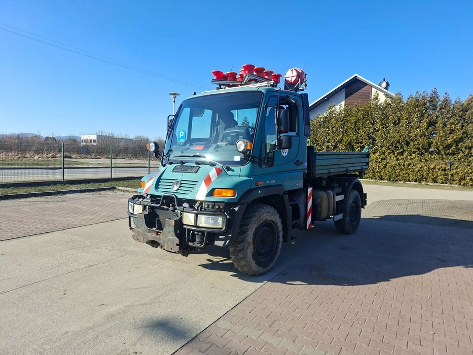 Mercedes-Benz Unimog  U300 euro 4 CIĄGNIK ROLNICZY  zarejestrowany w Polsce wywrotka