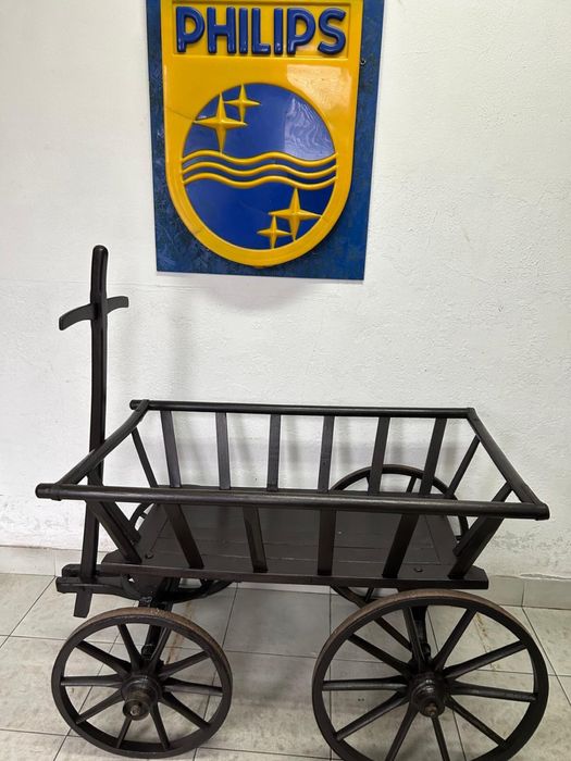 Carroca antiga em bom estado