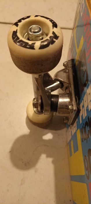 Vendo skate semi novo