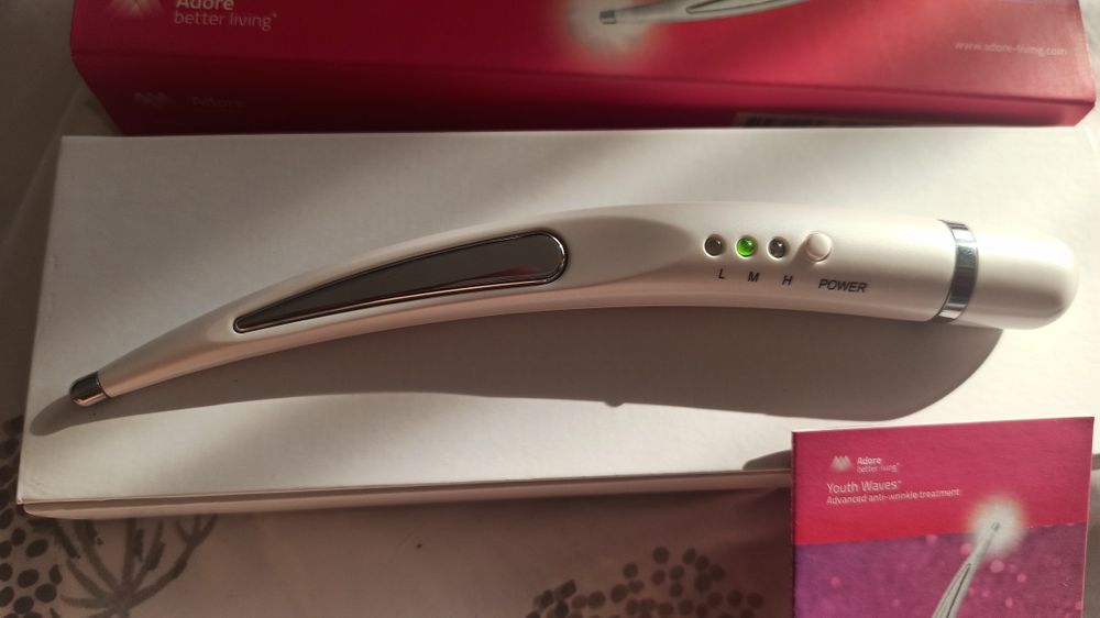 Caneta estética para atenuar rugas, pés de galinha e outros