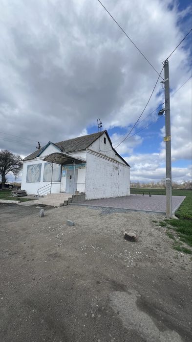 Продається будівля магазину.