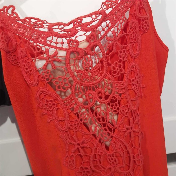 Sukienka damska krótka koronka na plecach