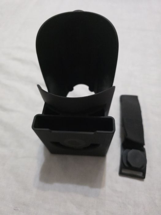 Універсальний тримач