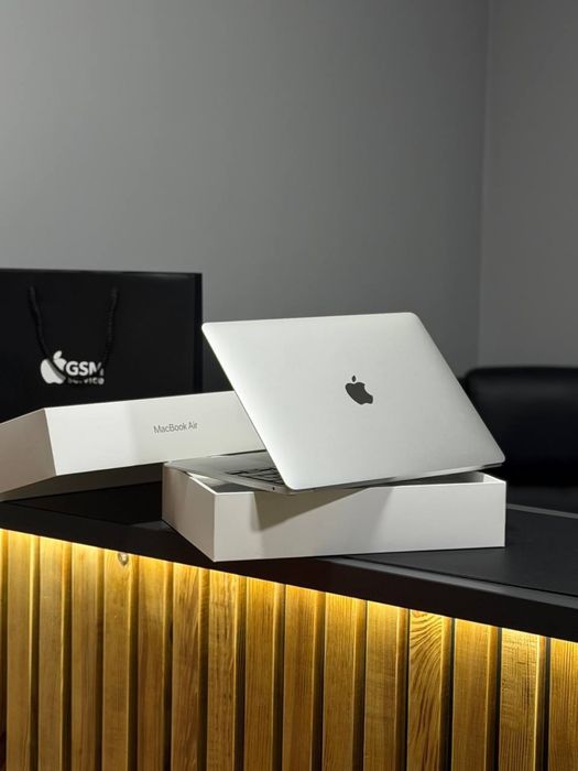 MacBook Air 13 2020 Silver I3 8/256gb
