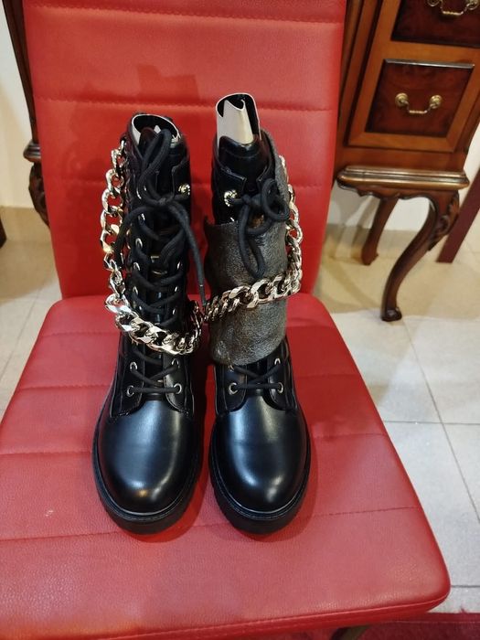Botins GUESS novos T. 38