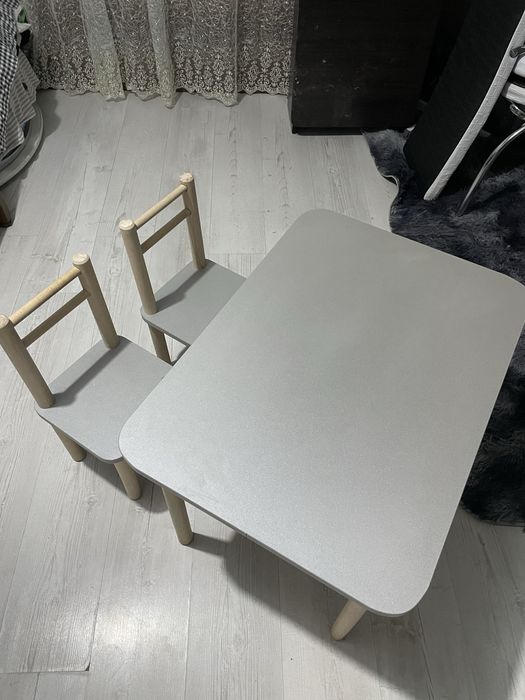 Детский письменный столик