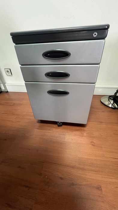 Móvel de Apoio Organizador de Escritório com 3 Gavetas e Rodas