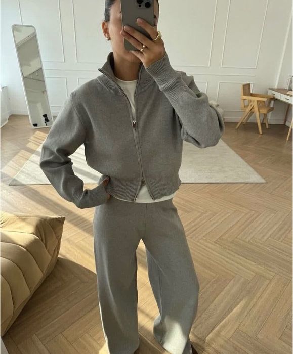 Трендовий костюм