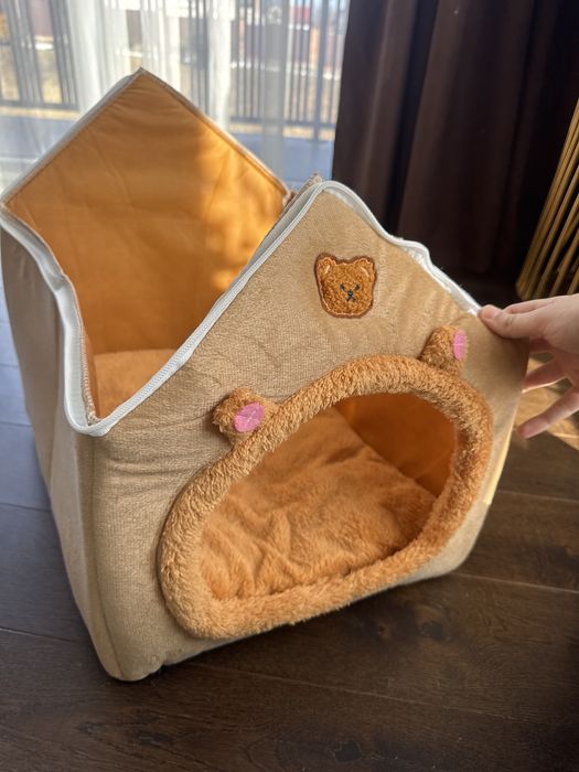 Хата/лежанка  для собак, котів.На замку!