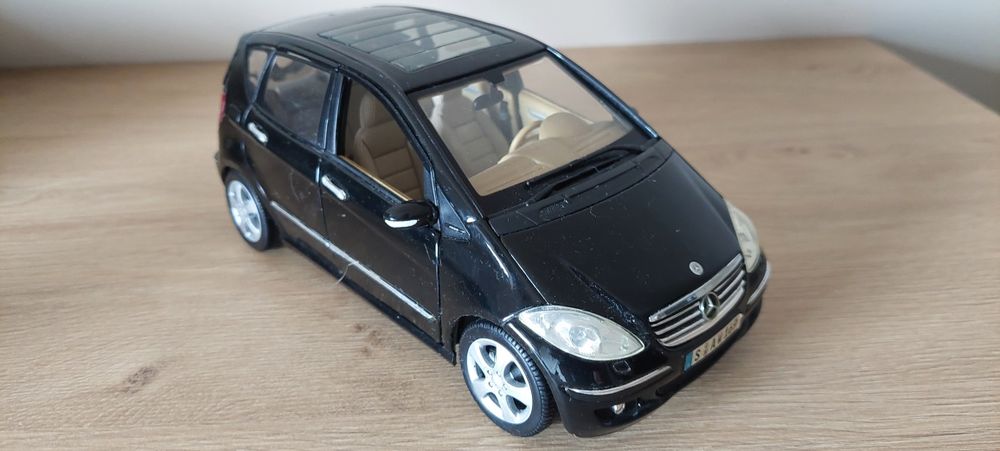 Model 1:18 Mercedes A-Klasa Maisto