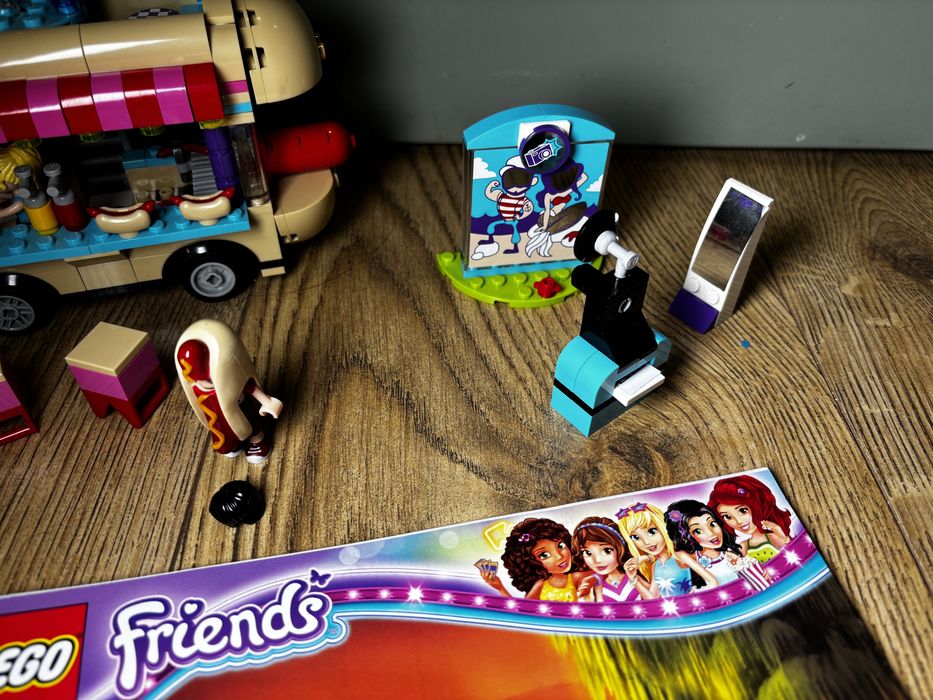 Lego Friends 41129 - Amusement Park Hot Dog Van