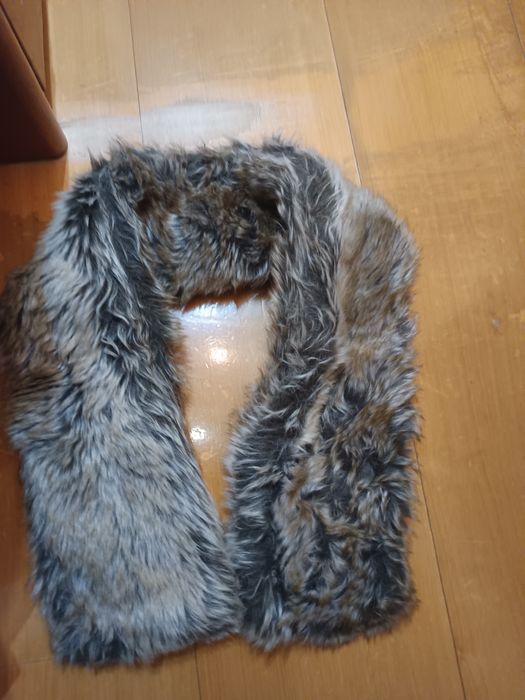 Vendo cachecol para mulher bom estado