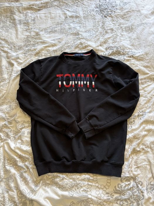 Tommy Hilfiger | klasyczna czarna bluza unisex
