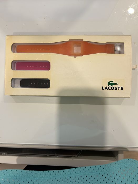 Relogio de menina marca lacoste
