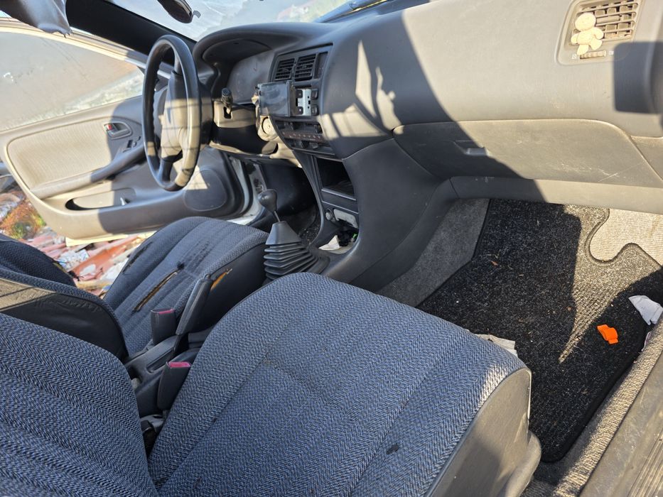Toyota Corolla Star Van 2.0D 1993 – Incendiada traseira – Mecânica recente