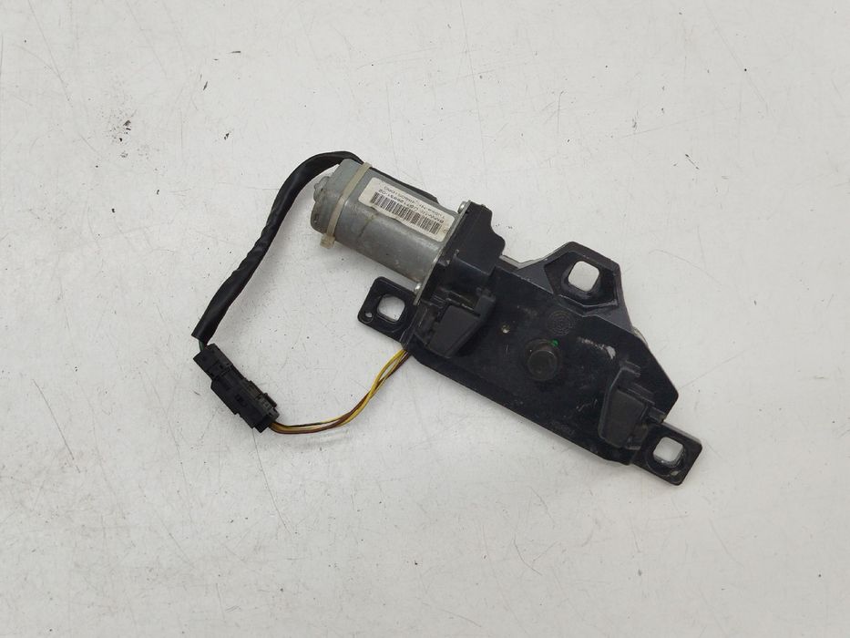 Motor do fecho da Mala - BMW 5 Touring (E61) | 04 - 10