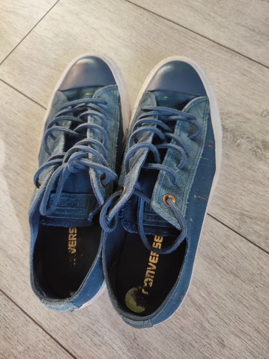 Converse granatowe