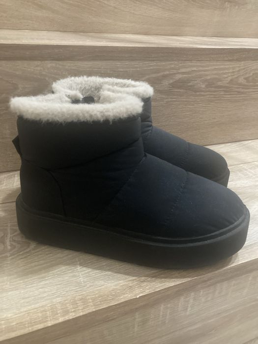 Продам уггі дутики zara