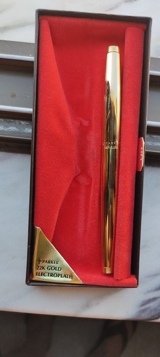 Caneta Parker ouro 22 kilates
